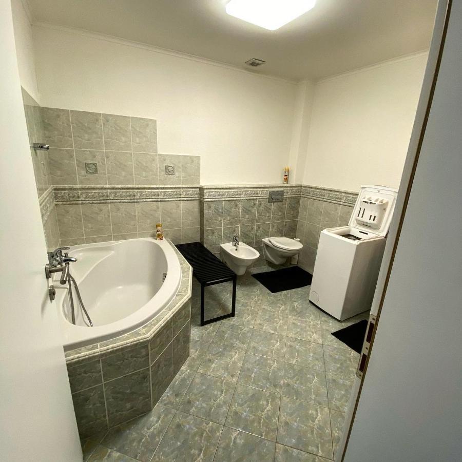 Apartments Renesance บอยนิตแซ ภายนอก รูปภาพ